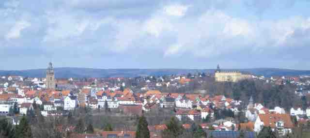 Blick über die Altstadt von Bad Wildungen, Schloss Friedrichstein im Hintergrund